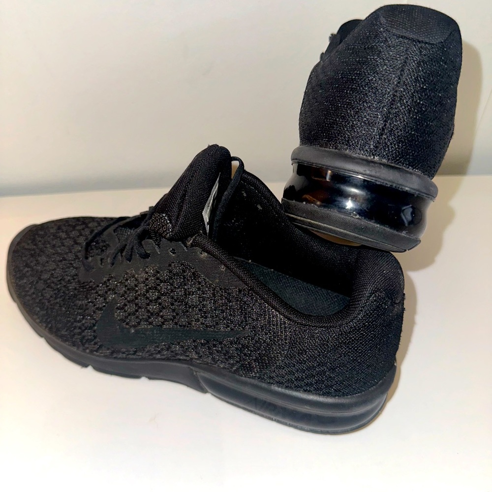 Nike women’s Airmax - size 7.5